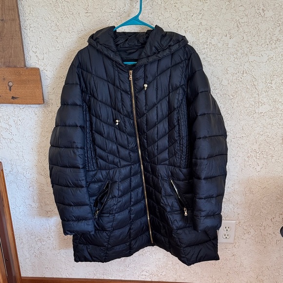 Lane Bryant Black Puffer Coat with Hood and pair of Spyder Gloves - Picture 5 of 15